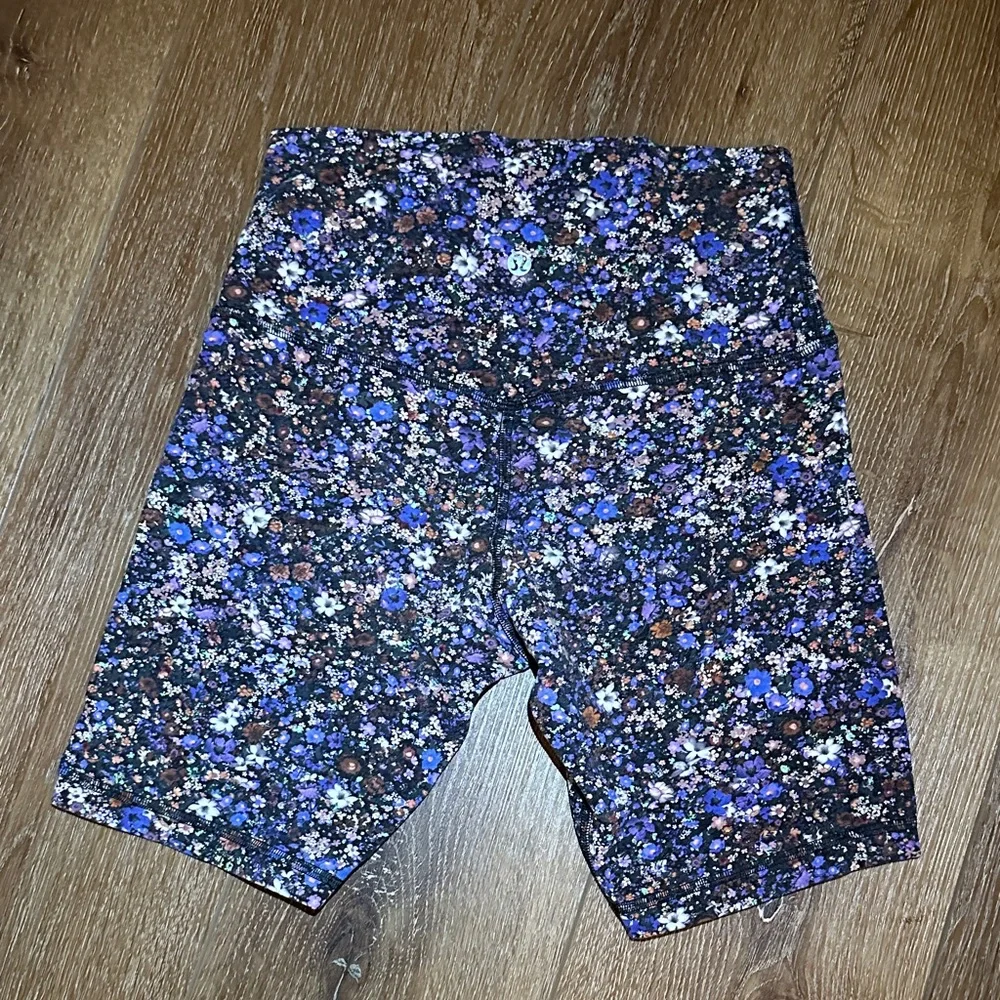 Lululemon High-Waisted Bike Shorts - Picture 2 of 4